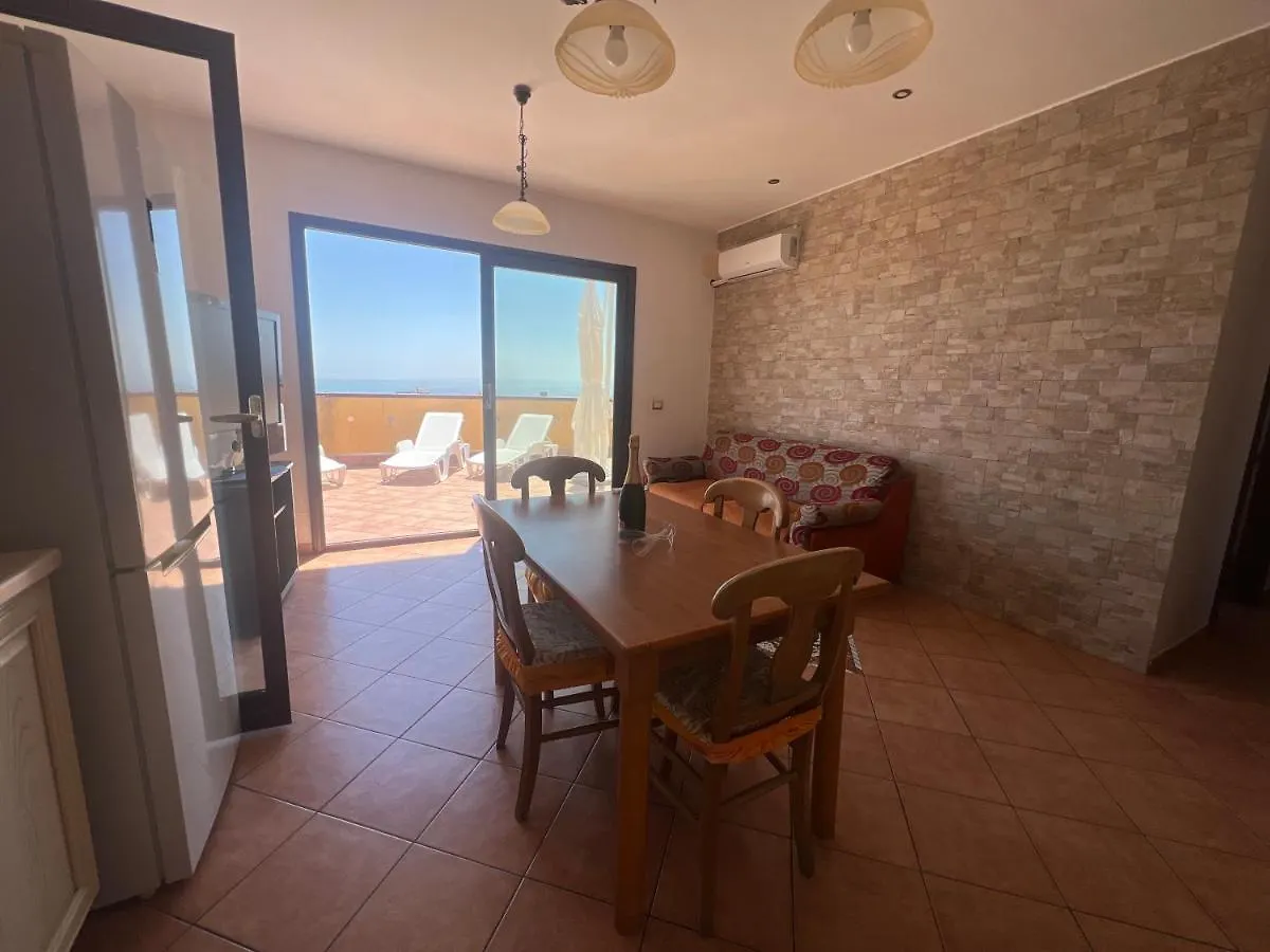 Casa vacanze Villa Attico Etnamare Gravina di Catania